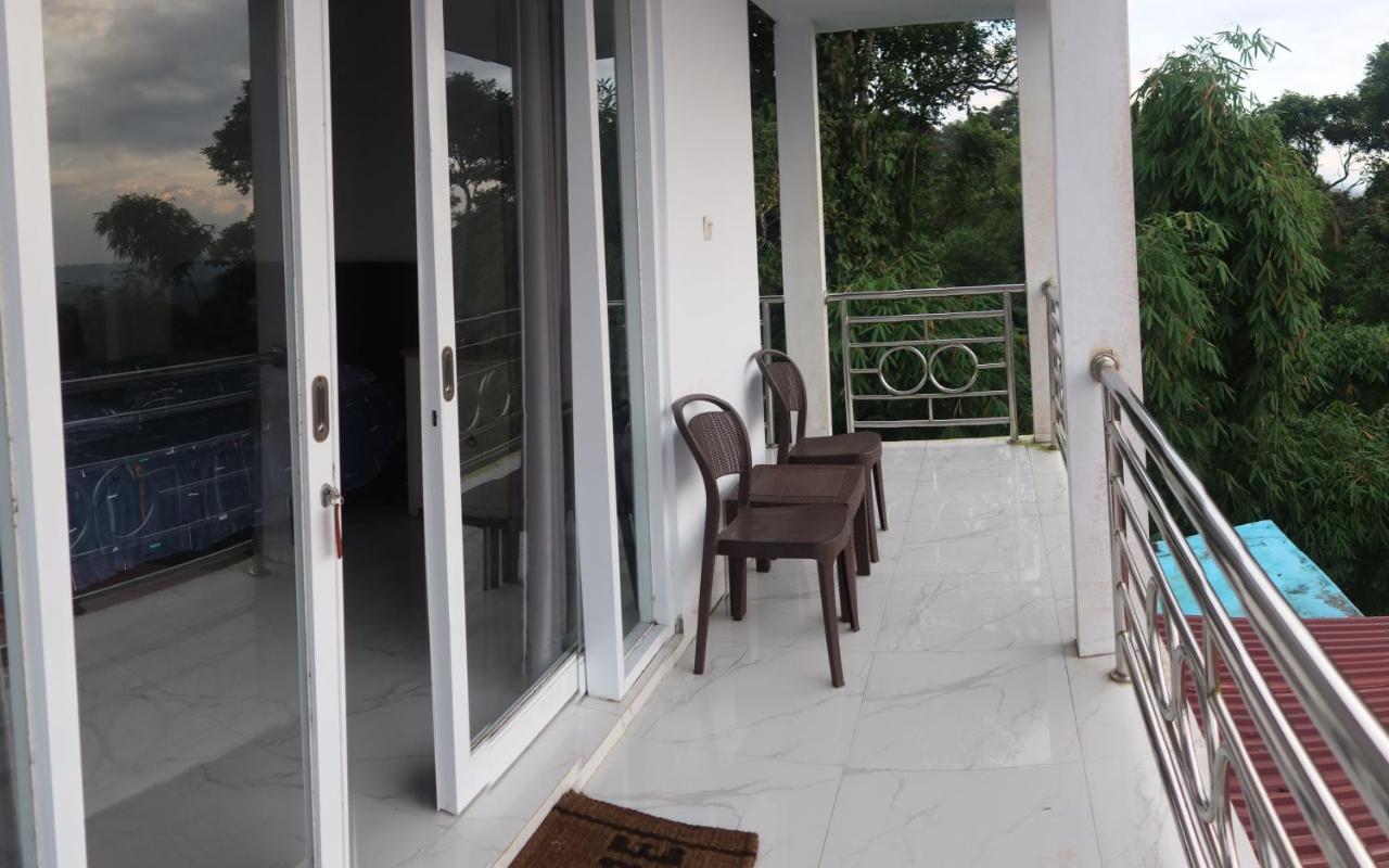 Narwastu Hills Hotel Tomohon Exterior foto